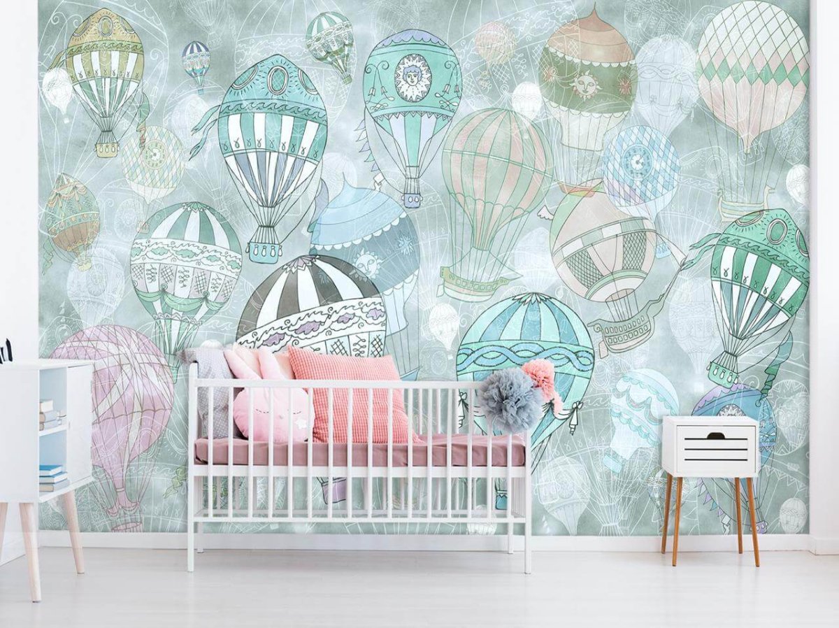 Воздушные шары на стене в детской