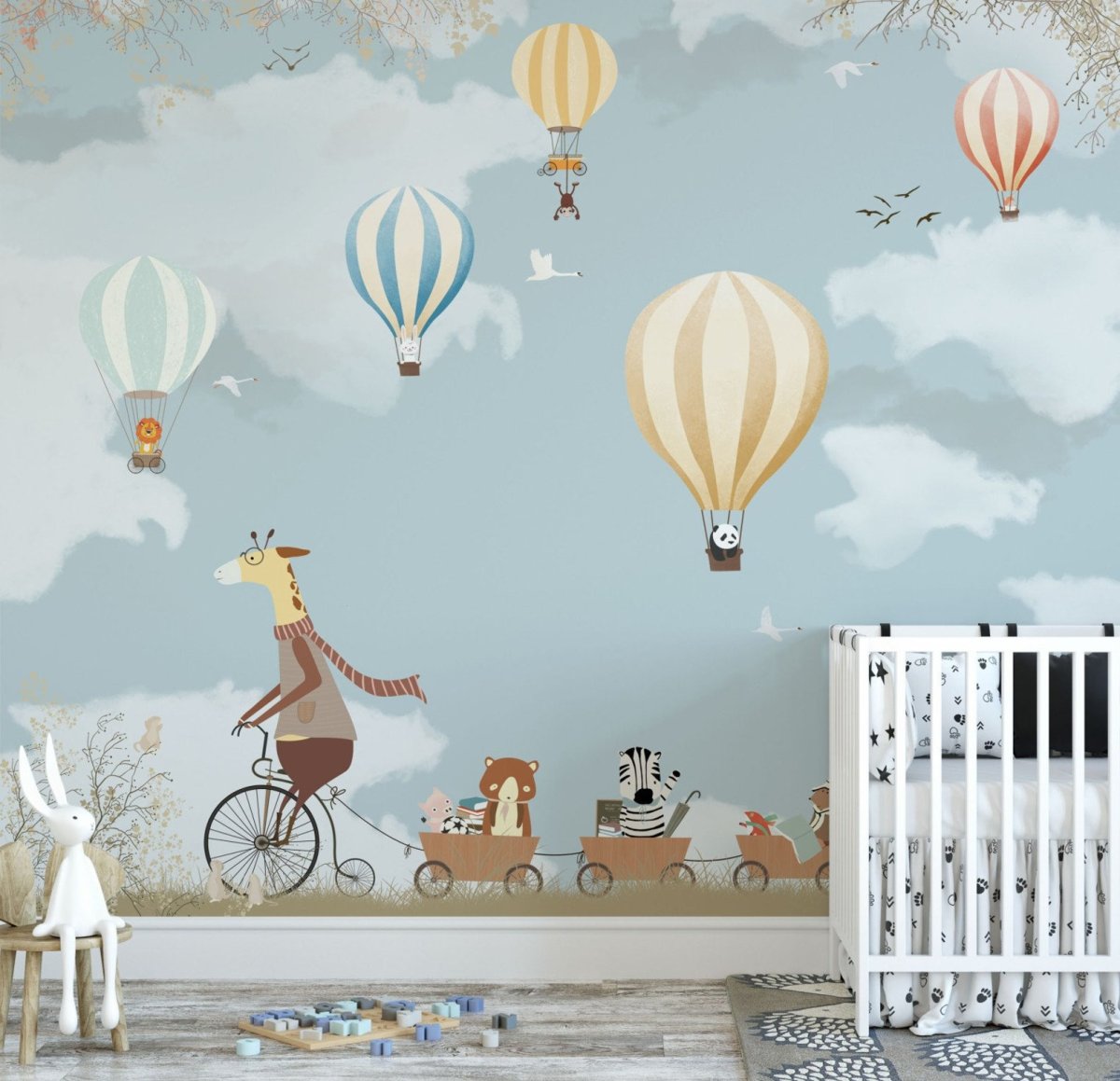 Воздушный шар в интерьере детской