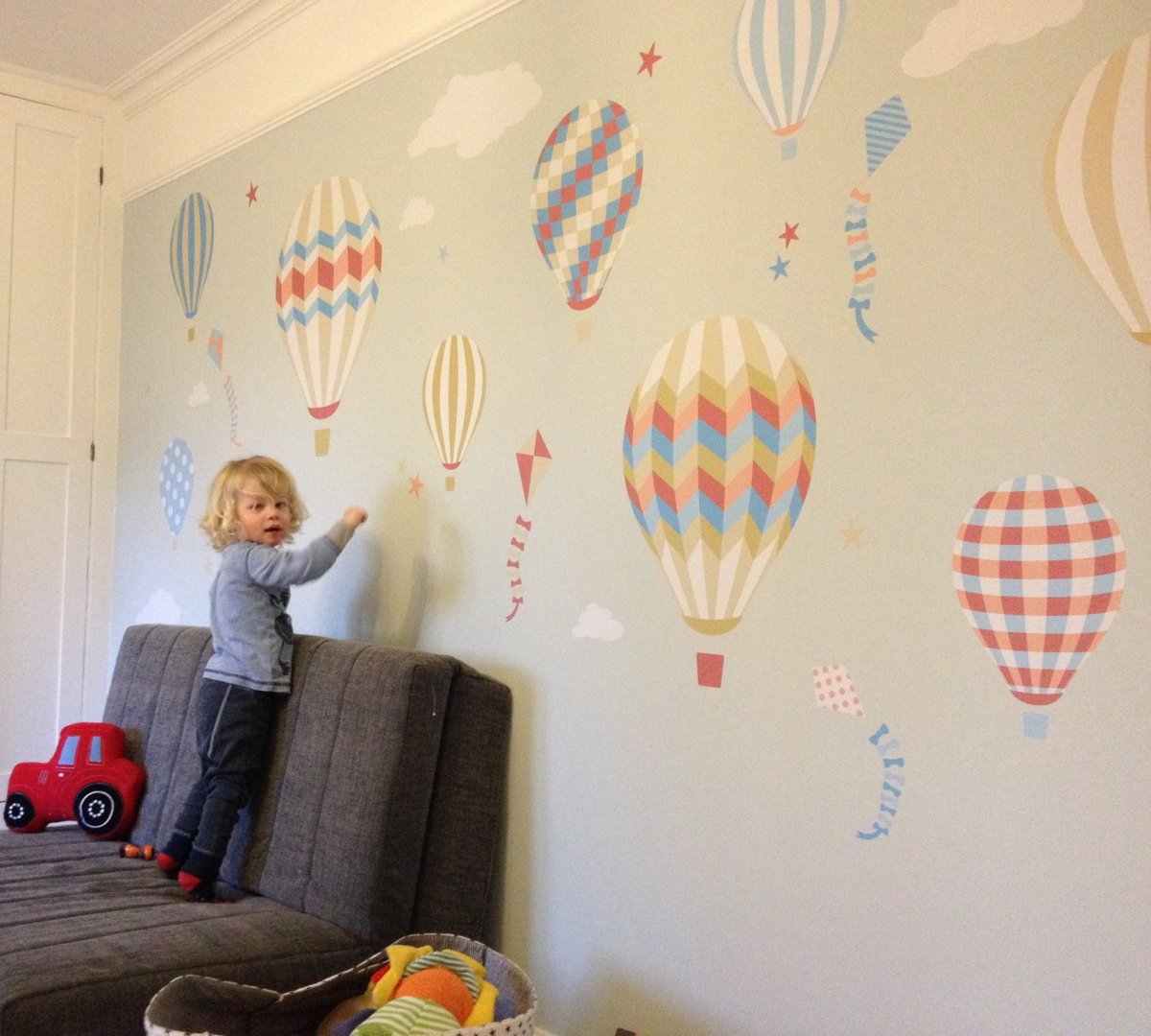 Детские обои нейтральные