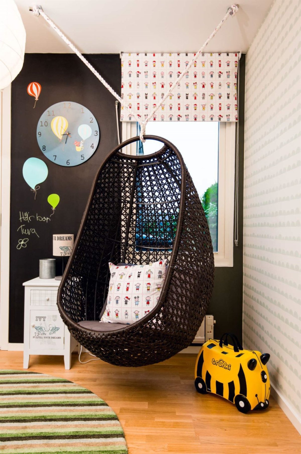 Подвесное кресло в детскую комнату