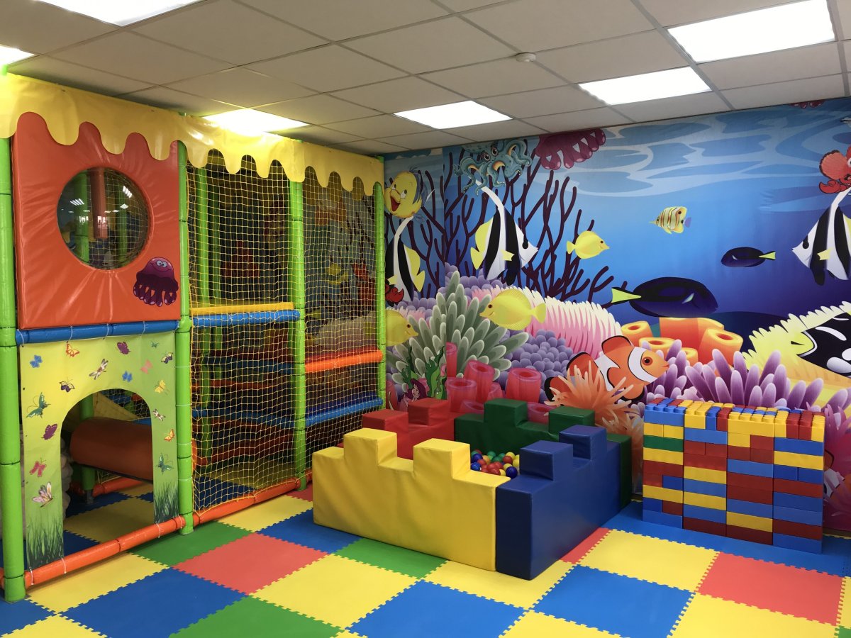 Голубая игровая комната