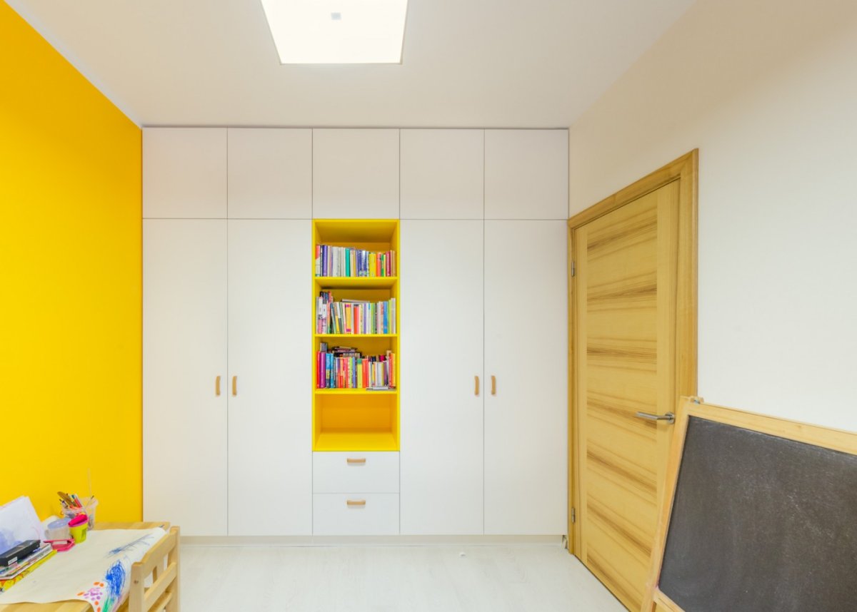 Детская для девочки с диваном