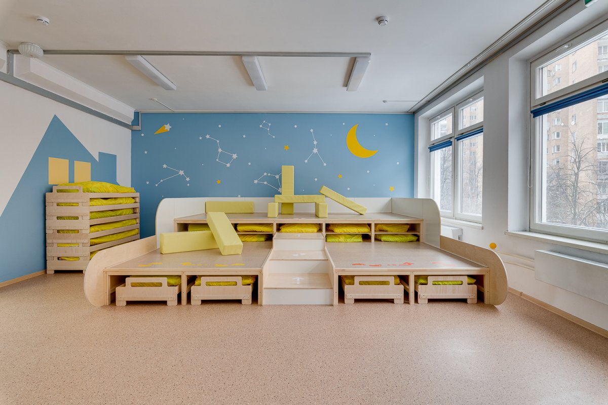 Детская с двумя диванами