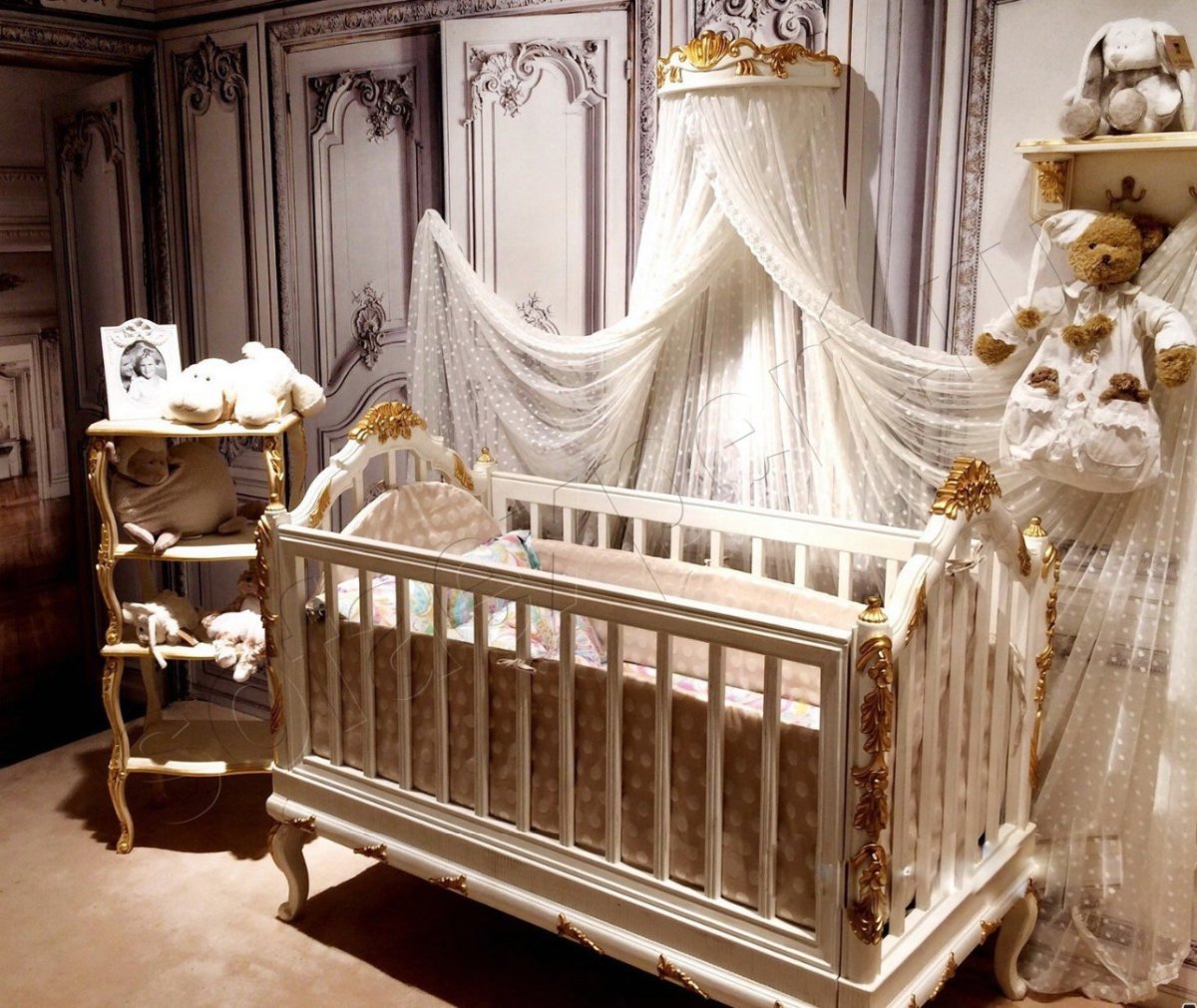 Королевские кроватки для новорожденных