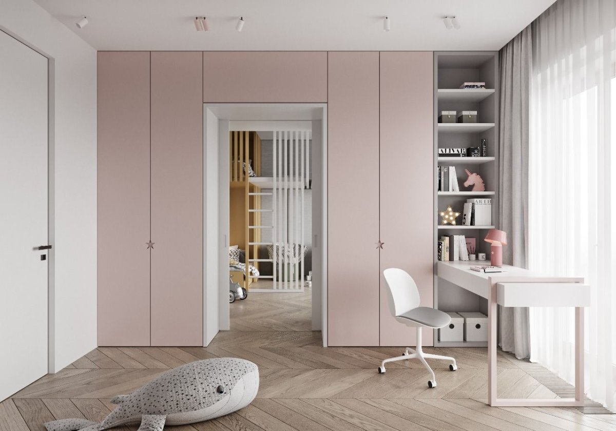 Шкаф вокруг двери классика