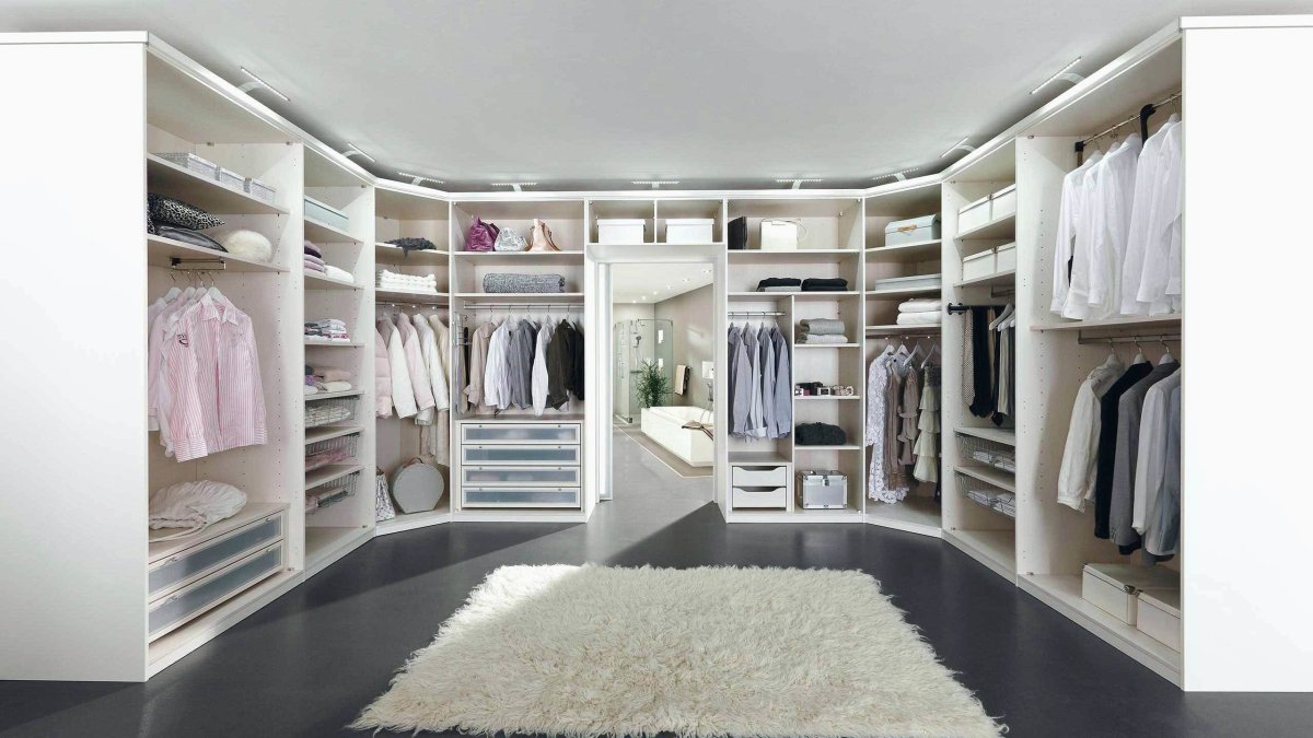 Шкаф в детскую комнату