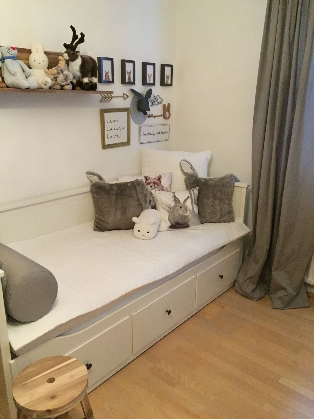 БРИМНЭС кушетка