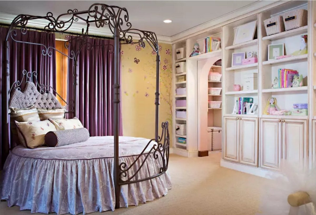 Круглая кованная кровать