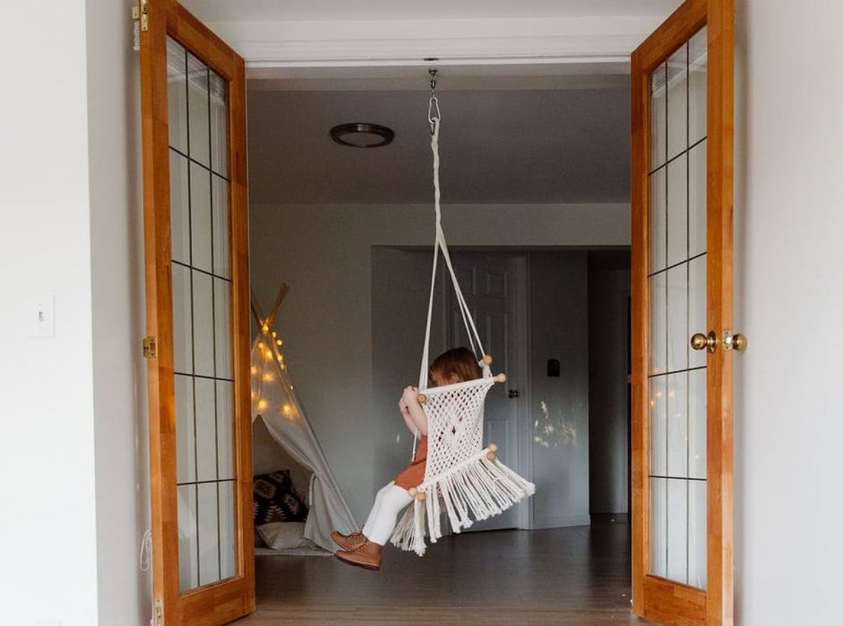 Подвесная качеля макраме