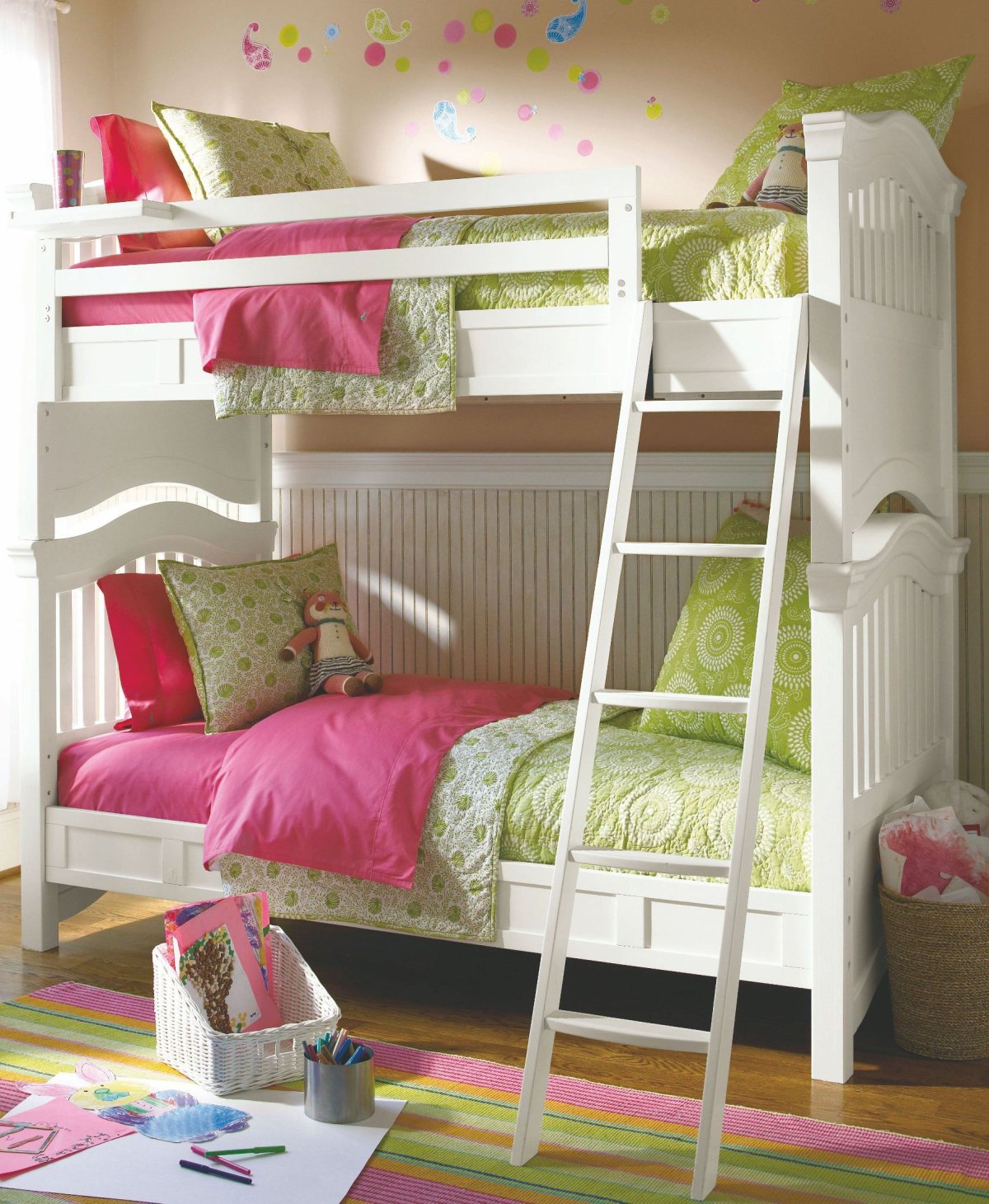 Кровать детская двухъярусная