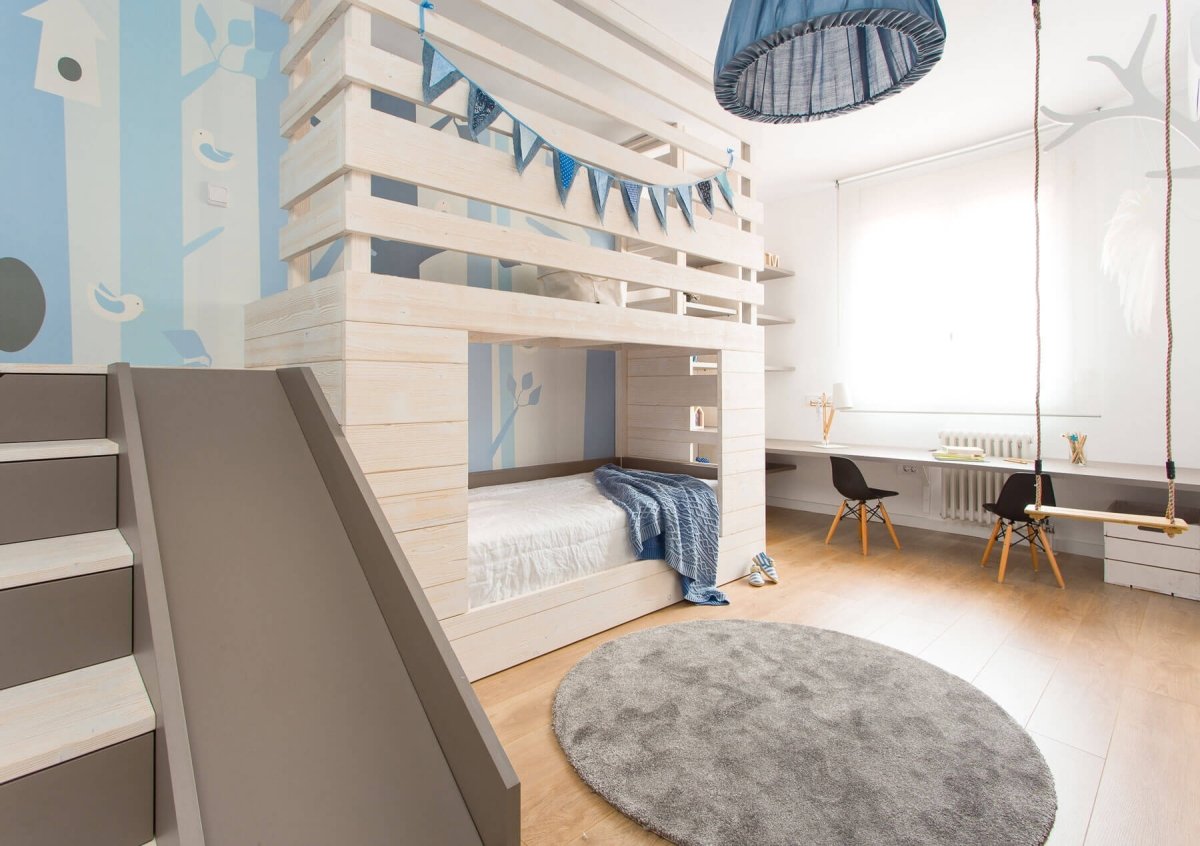 Двухэтажная комната для девочки 12 лет