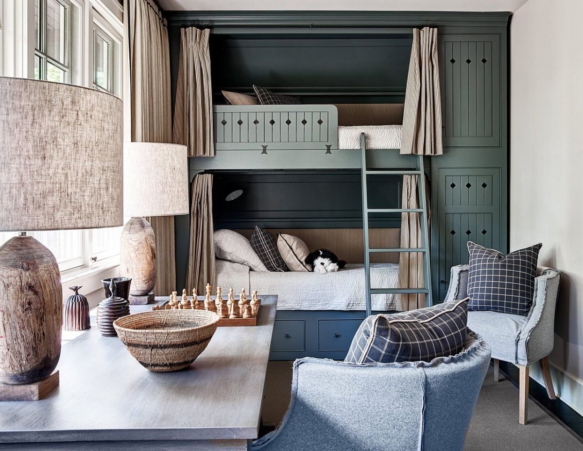 Комната с двухъярусной кроватью