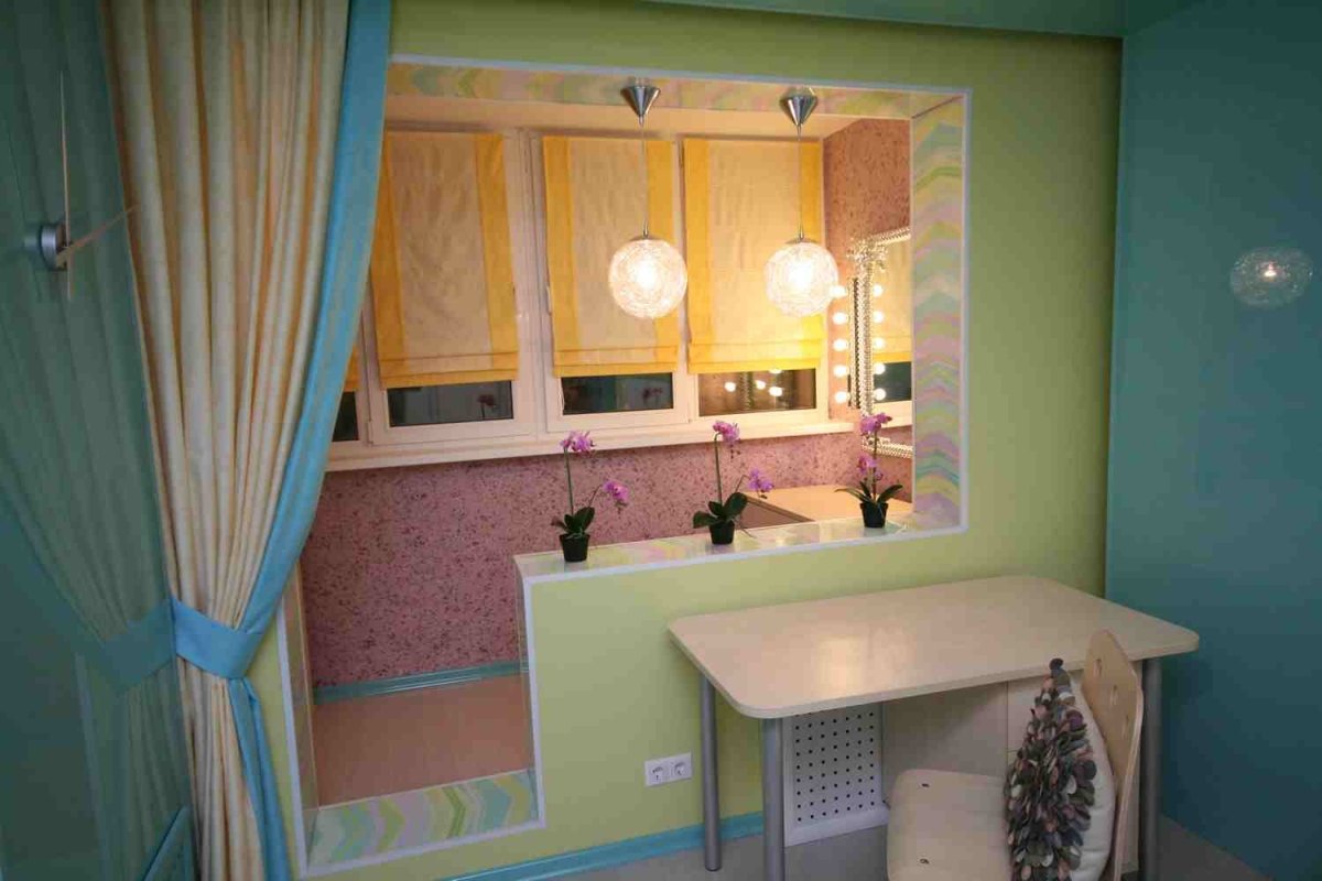 Шторы на лоджии объединенной с комнатой