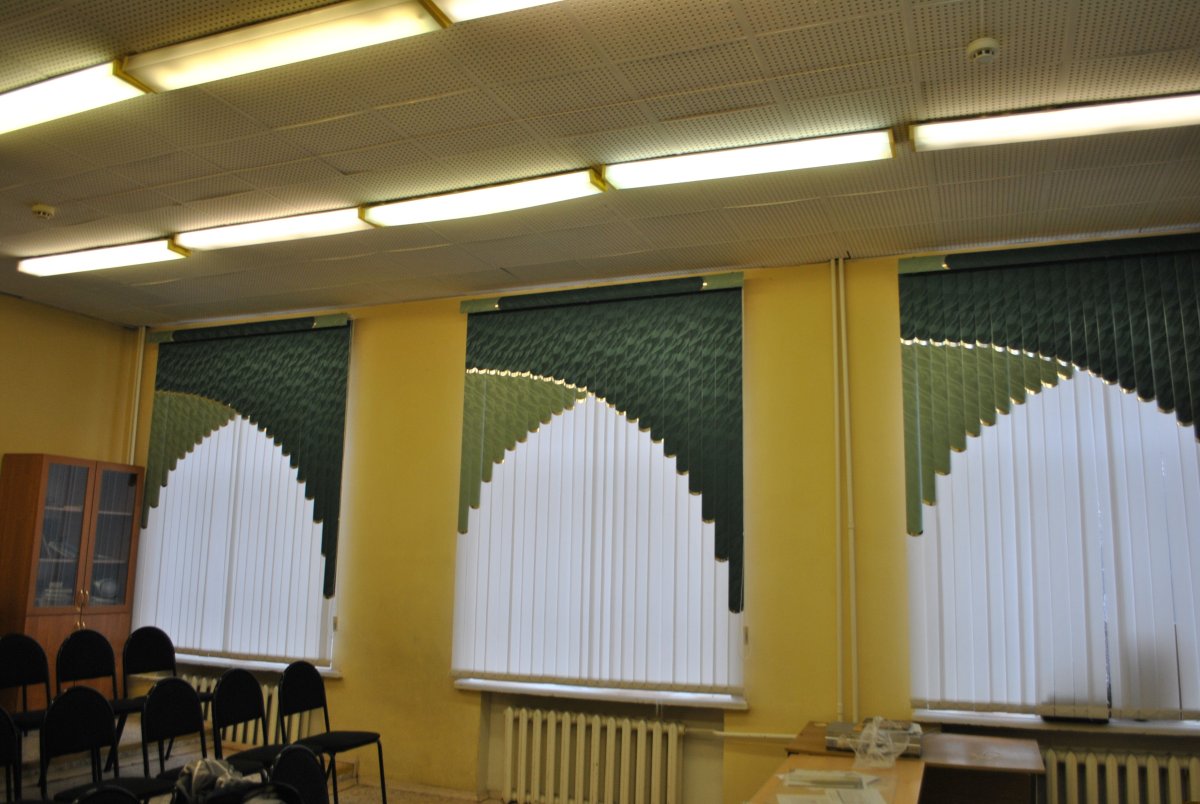 Шторы плиссе в интерьере спальни