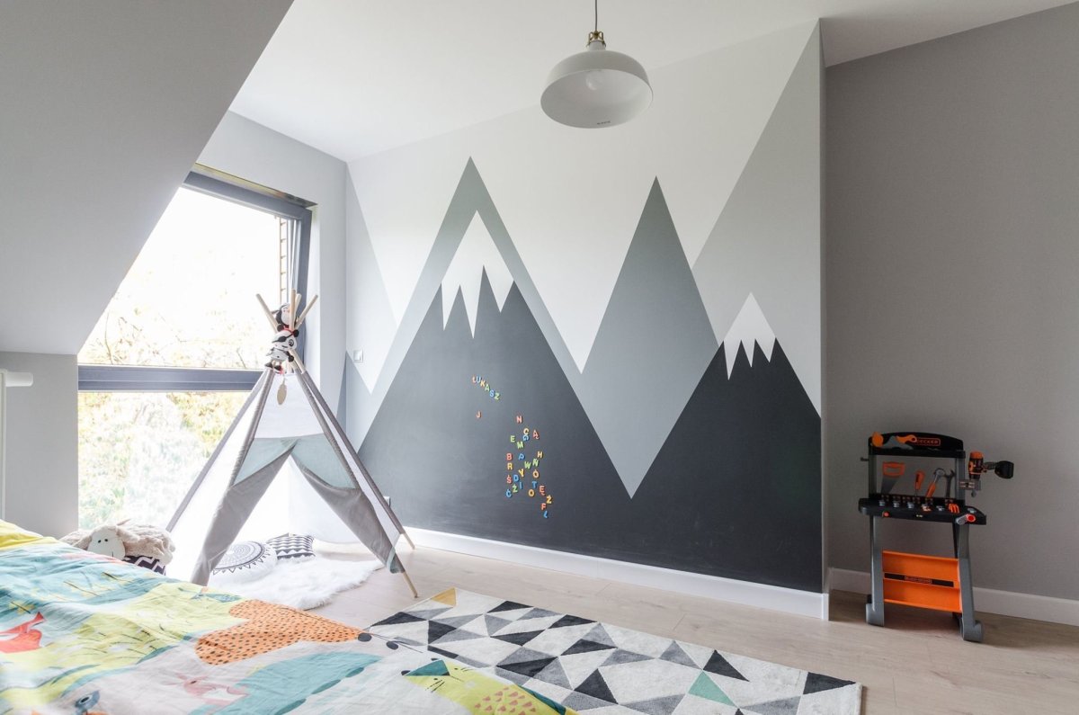 Декорации горы в комнате