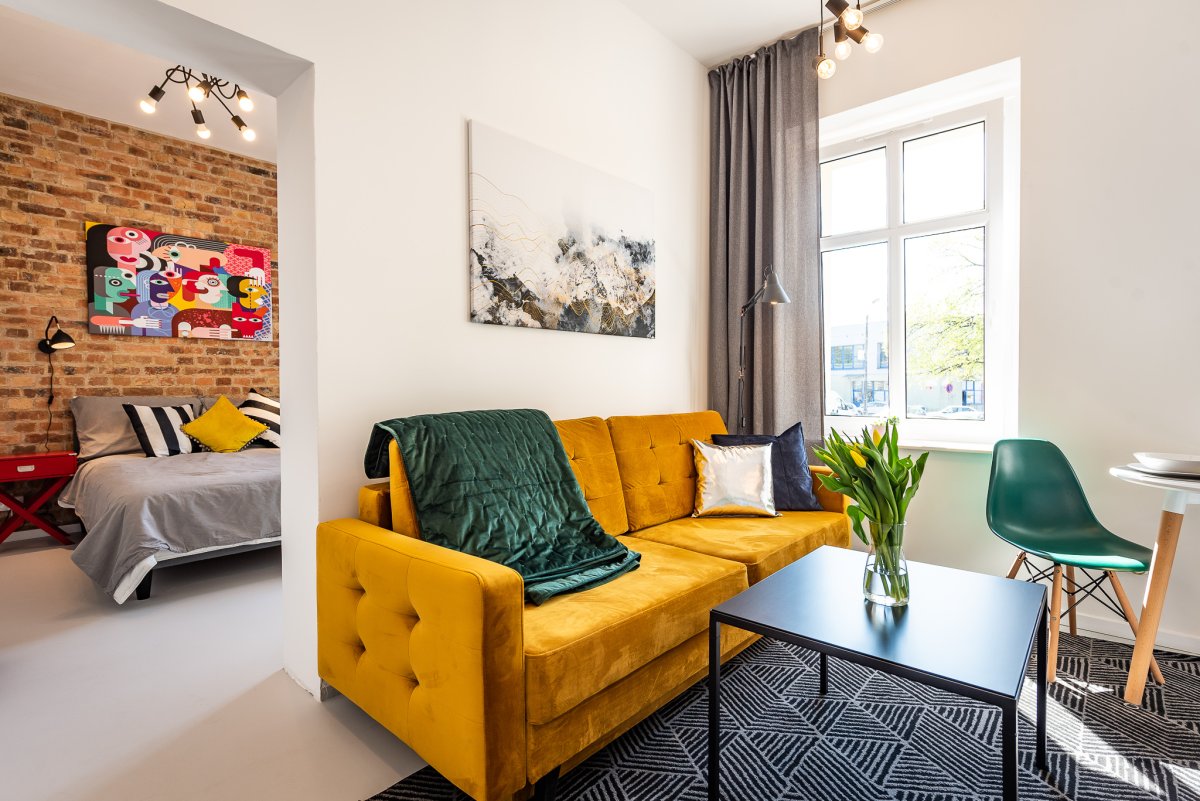 Желтый диван в детскую 2м