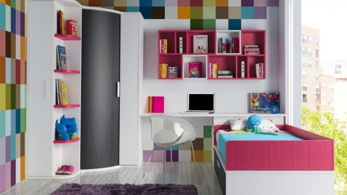 Радуга на стене