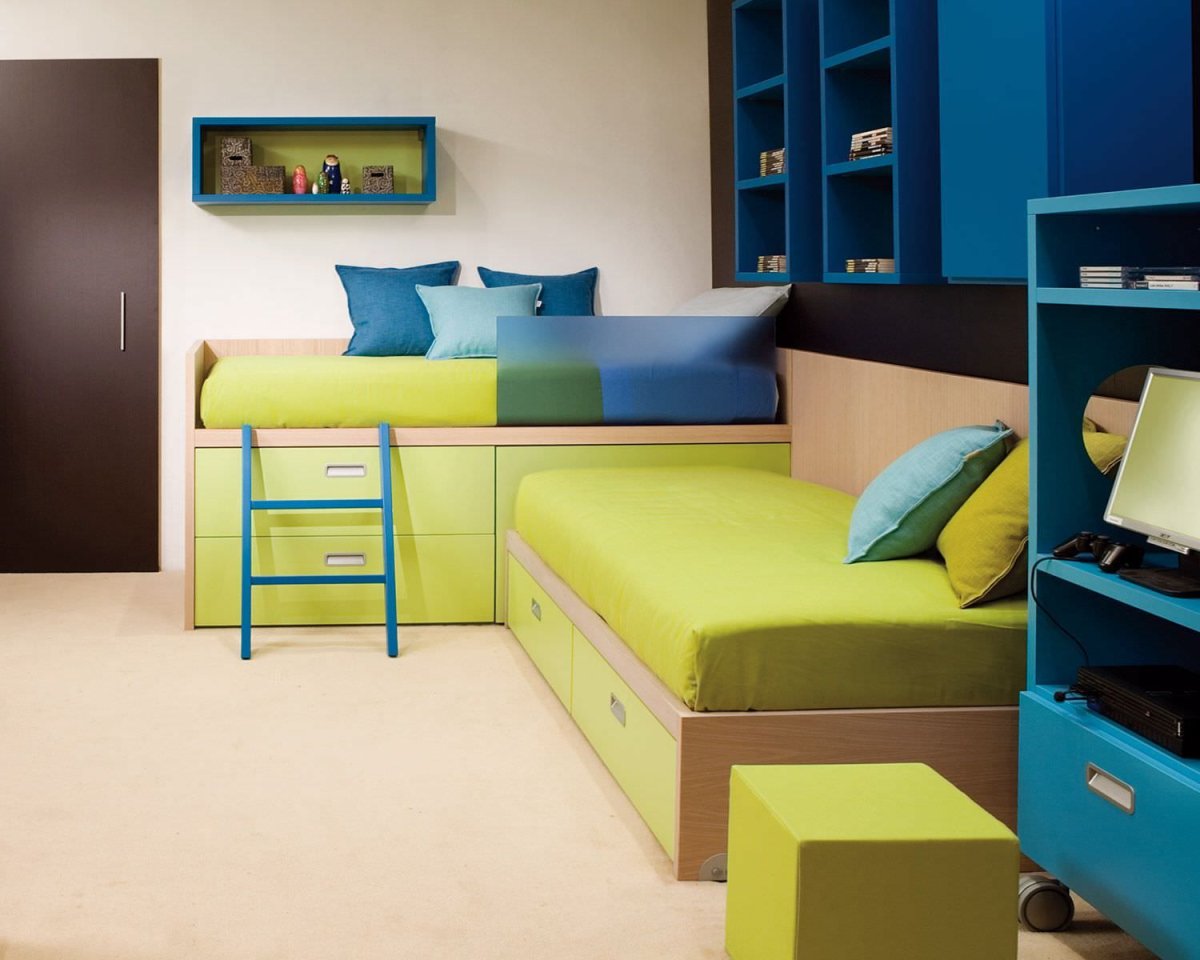 Угловая детская кровать для двоих