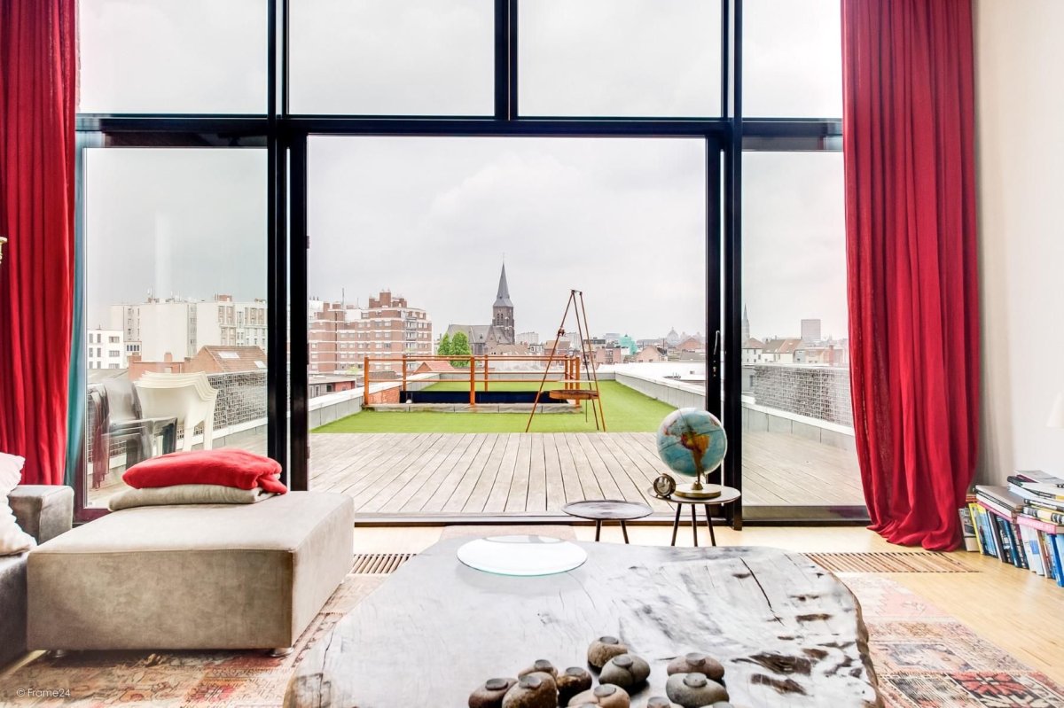 Спальня с панорамными окнами