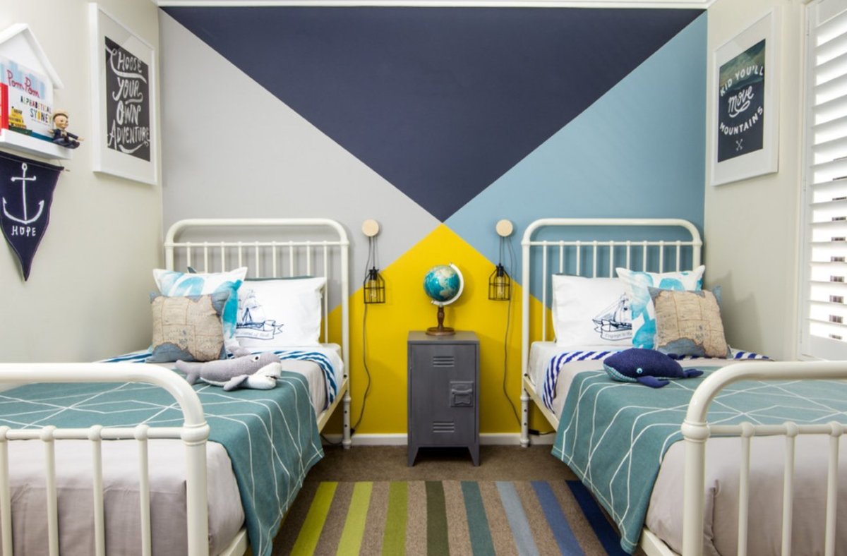 Покраска стен в детской комнате для мальчика