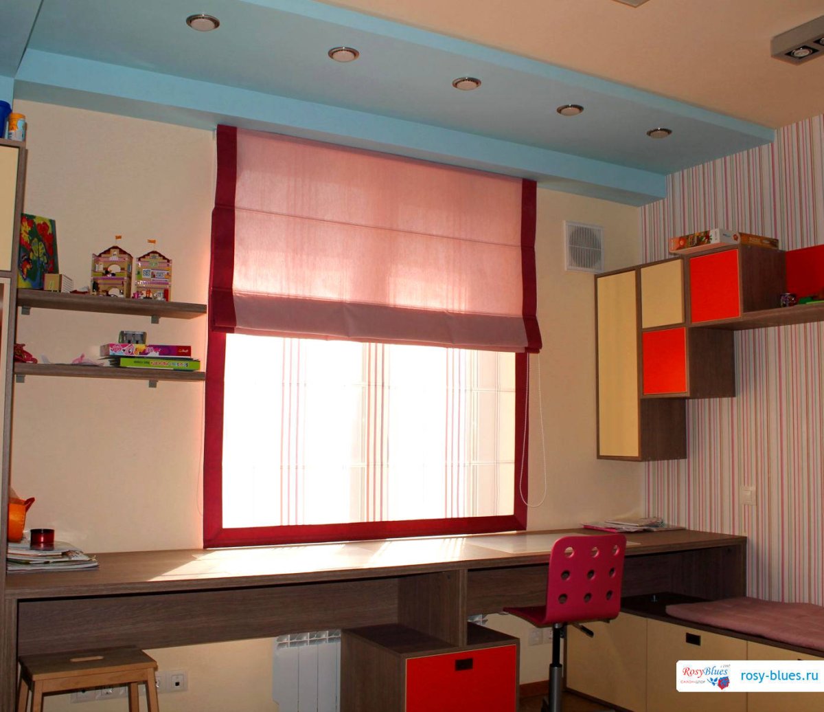 Оранжевые занавески в детскую