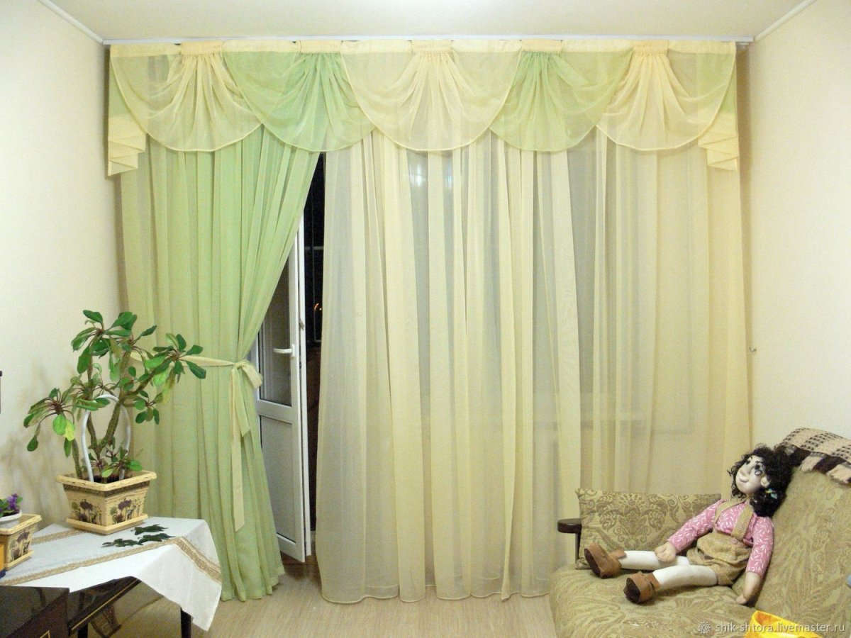 Шторы на лоджии объединенной с комнатой