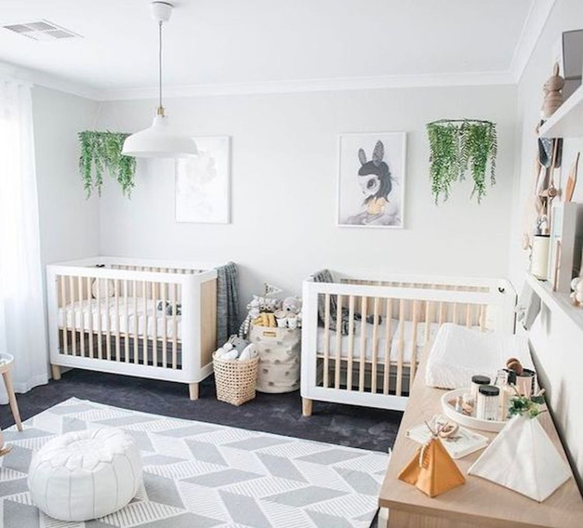 Комната для новорожденных двойняшек