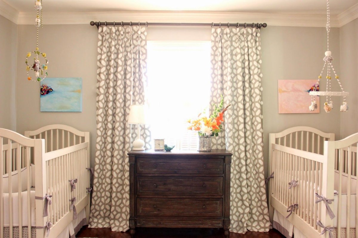 Занавески в комнату новорожденного