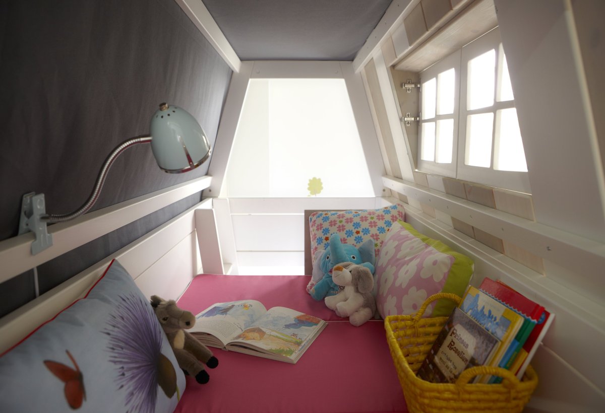 Игровой домик в интерьере