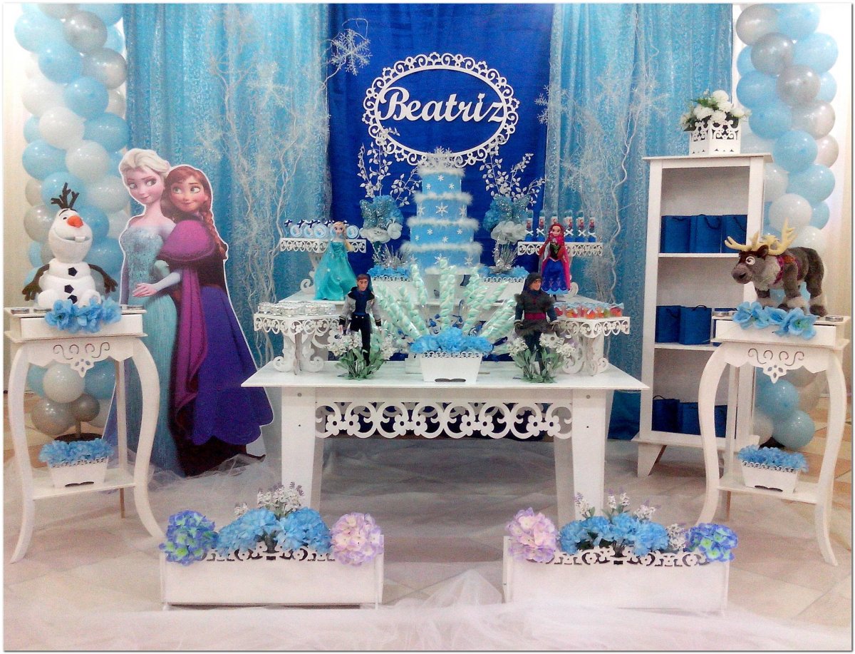 Украшение елки в стиле Холодное сердце