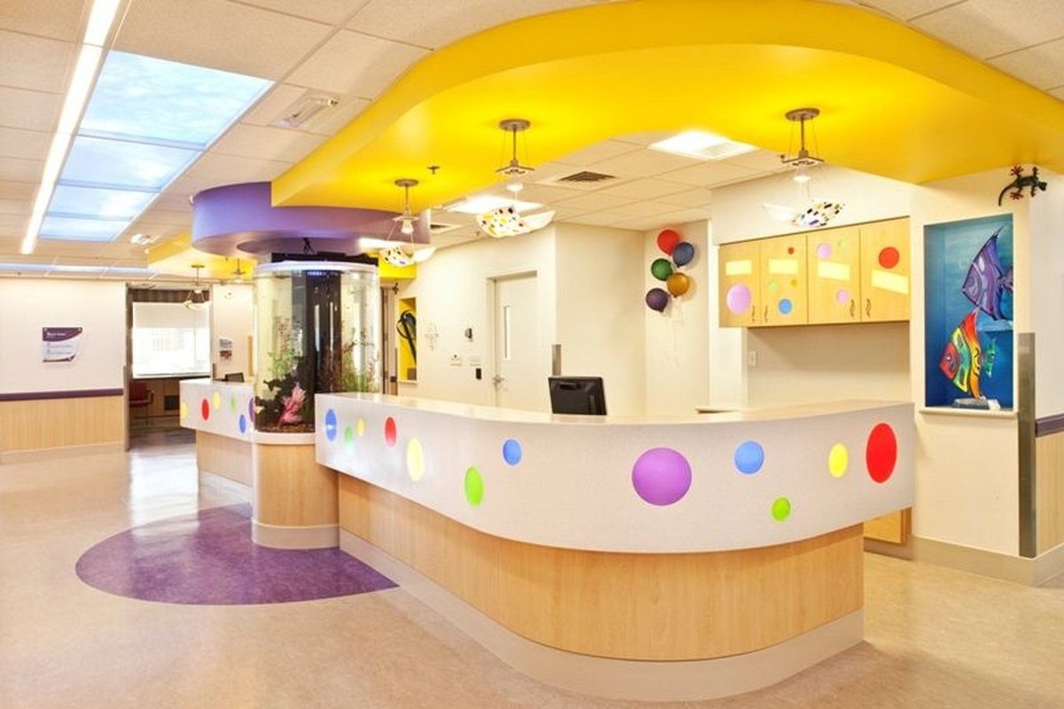 Ресепшен в детском центре