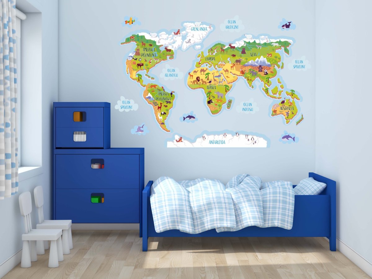 Карта мира в интерьере детской