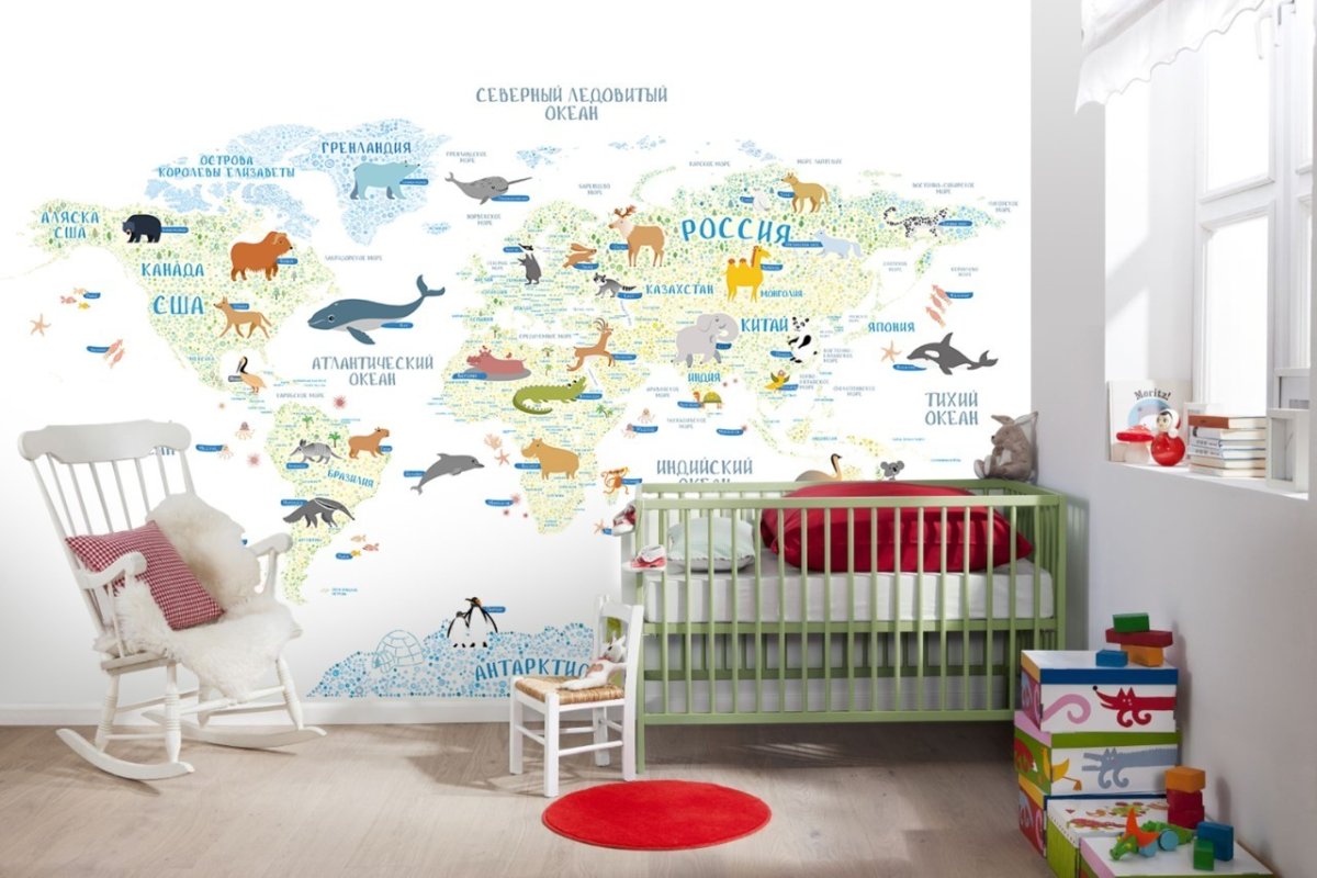 Карта мира в детской комнате