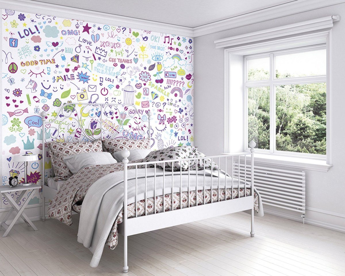 Спальная комната с граффити