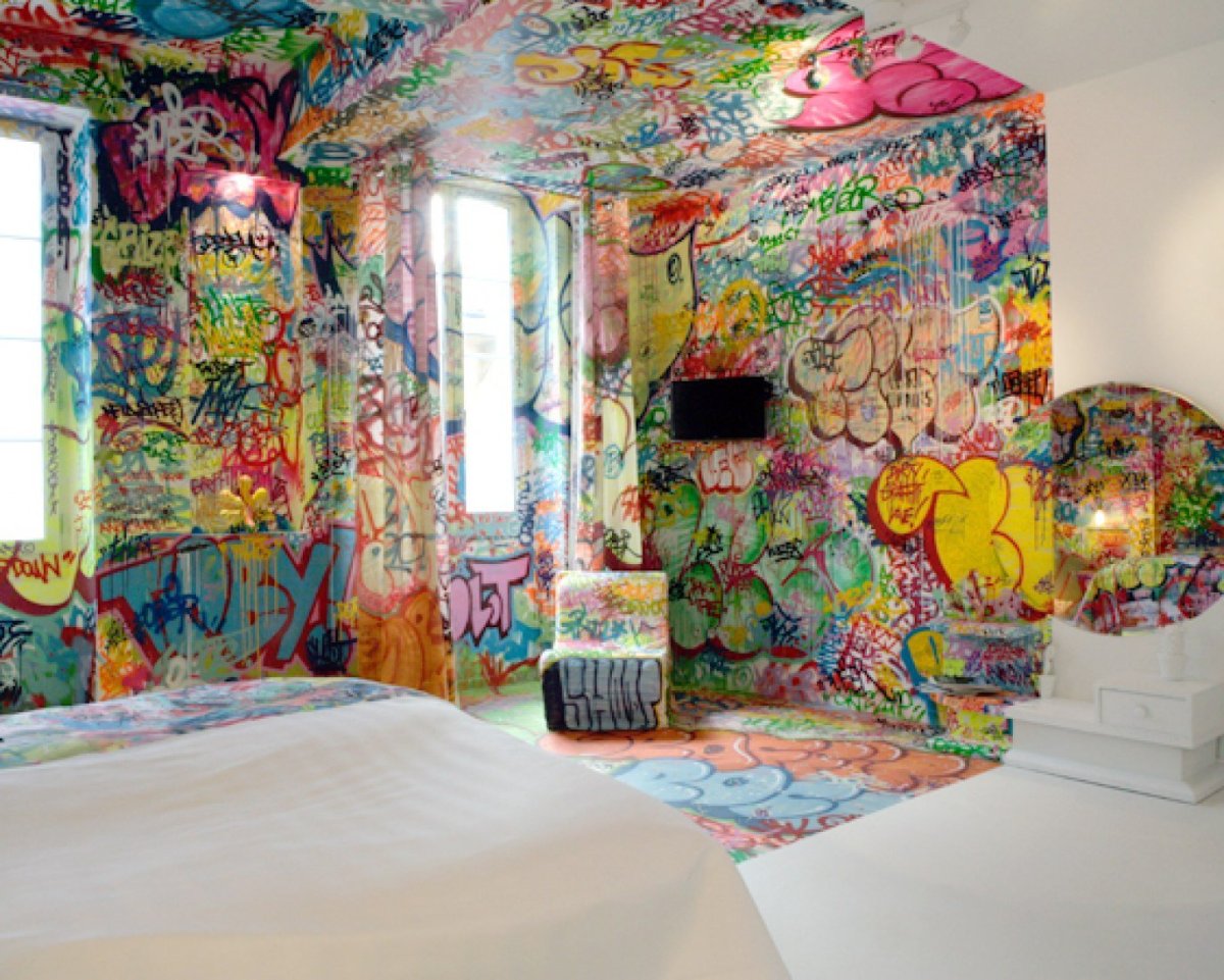 Фотообои стена с граффити