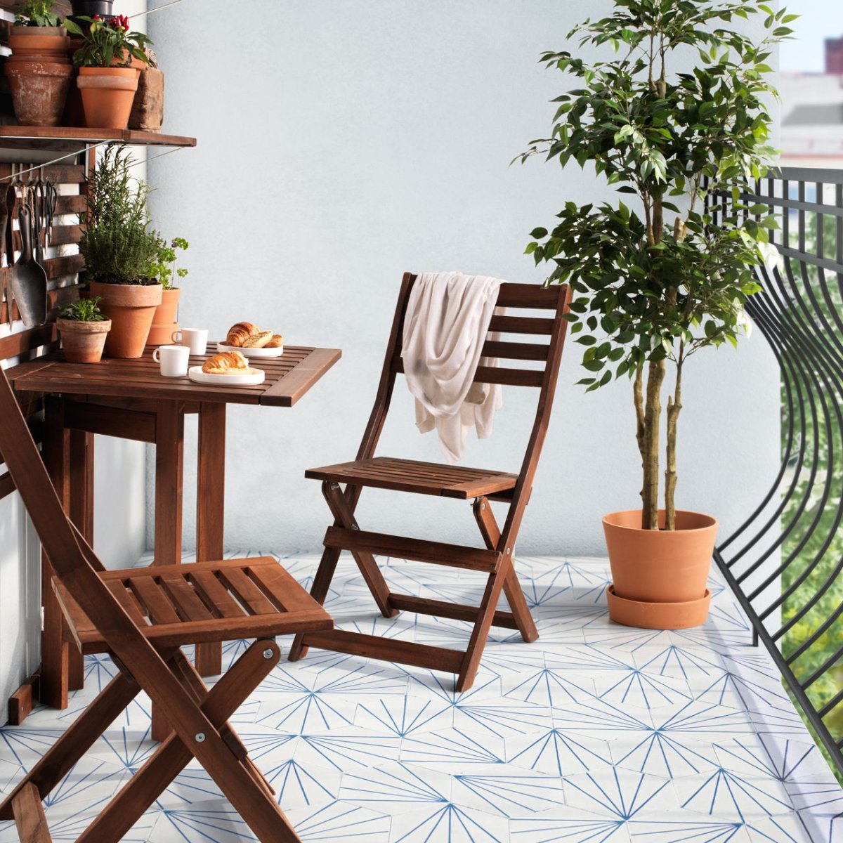 Дизайнерское кресло на балкон