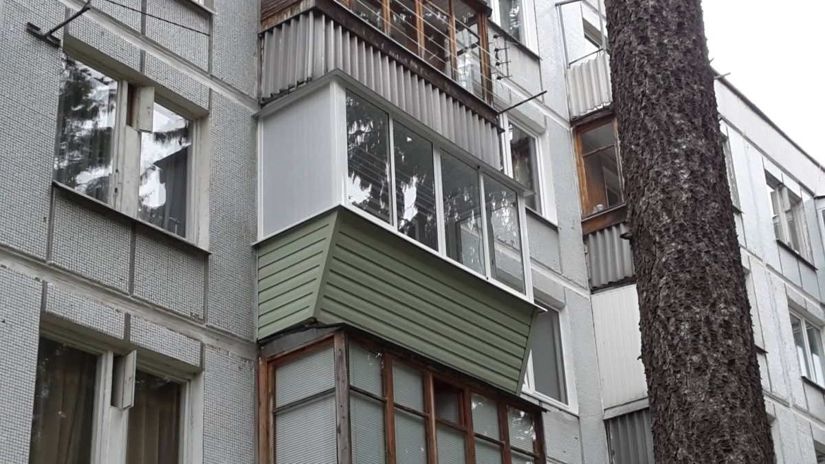 Застекленный балкон фасад