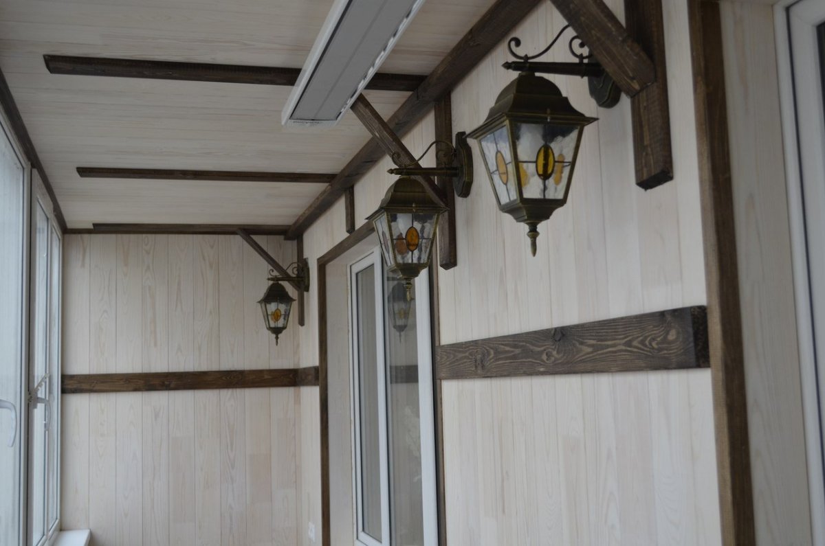 Балкон под старину