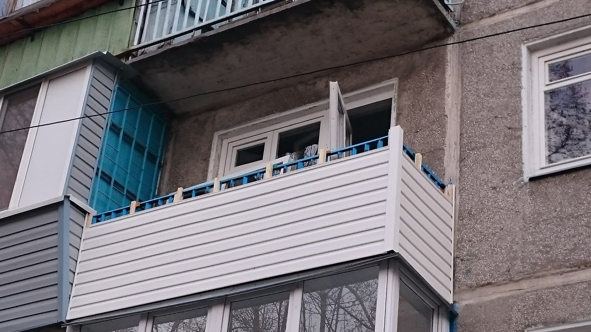 Пластиковый балкон