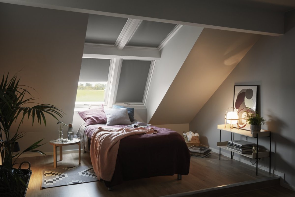 Маленькая комната в мансарде на Васильевском острове