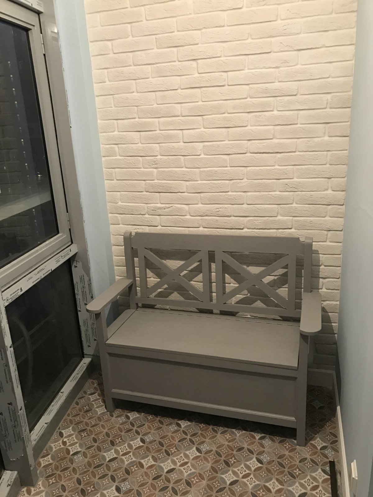 Скамейка на балкон