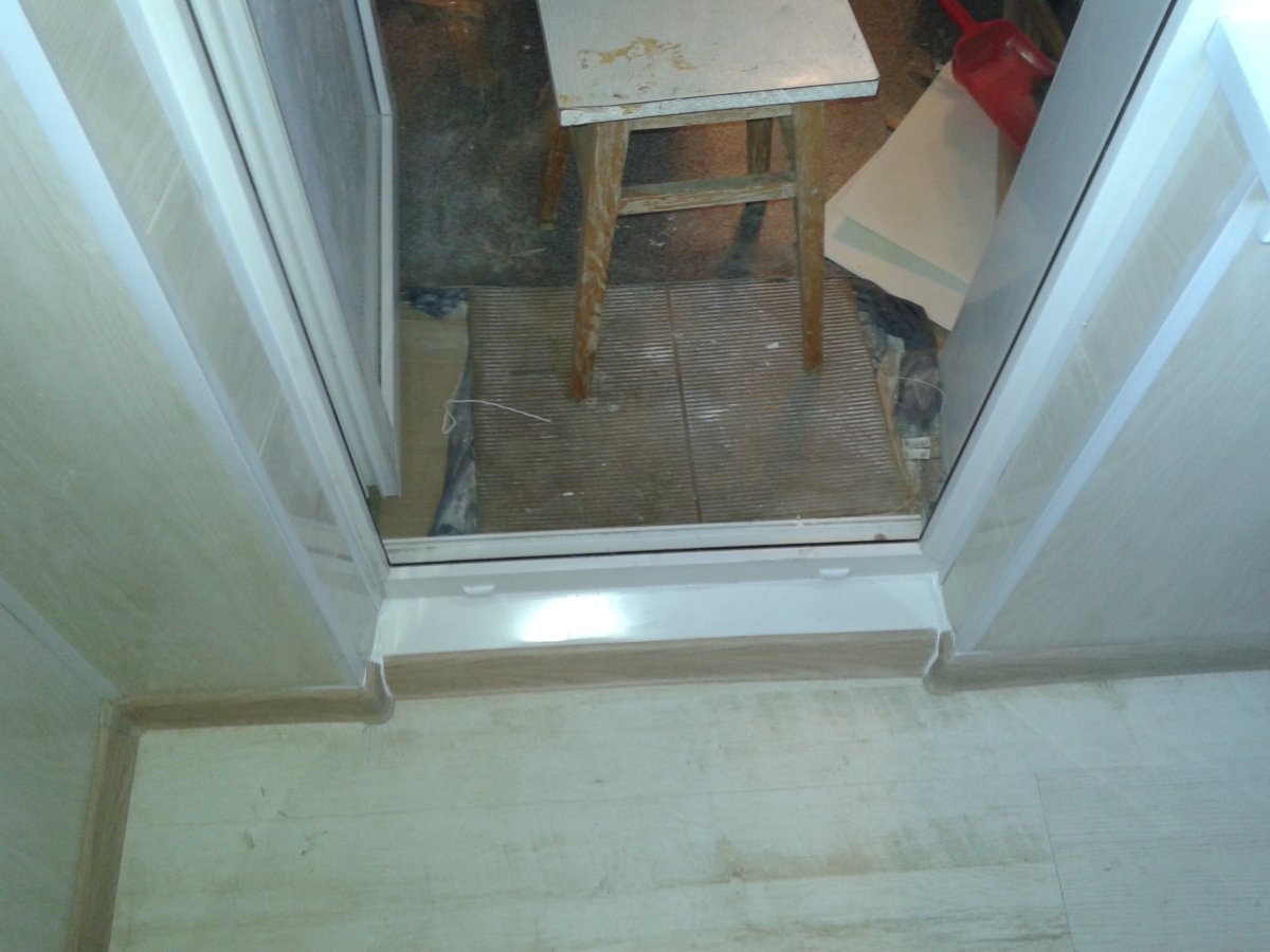 Подоконник Мюллер порожек на балкон