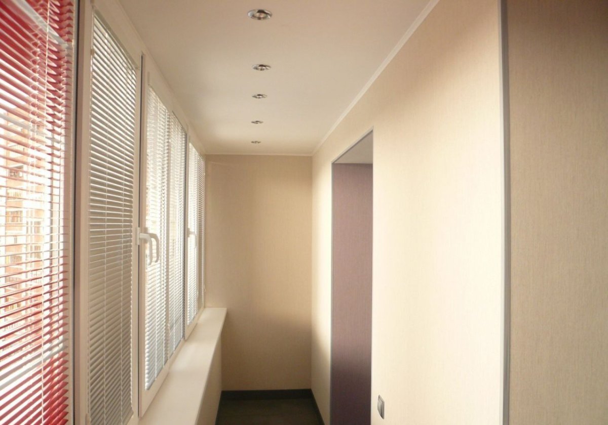 Декоративная штукатурка на балконе