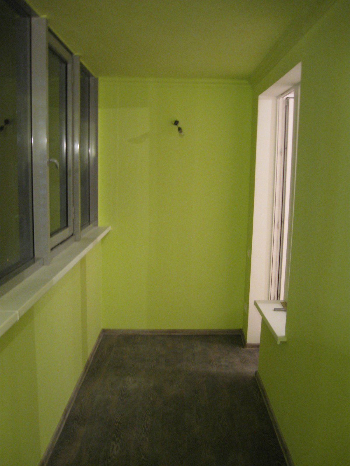 Декоративная штукатурка на балконе