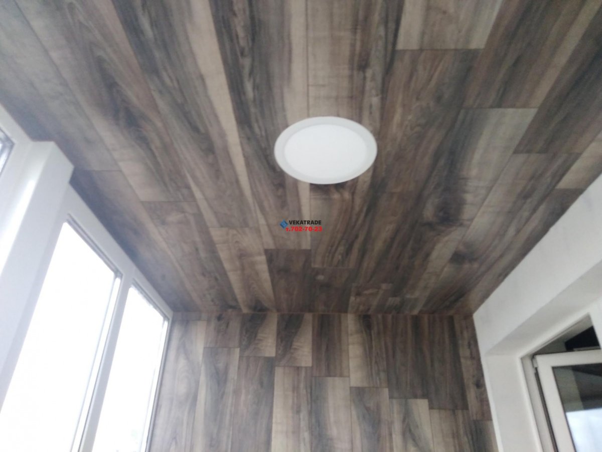 Освещение на балконе