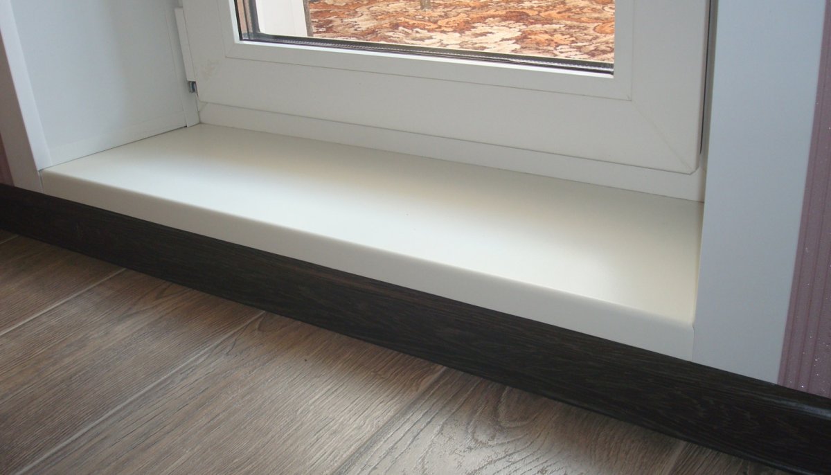 Накладка на порог балкона