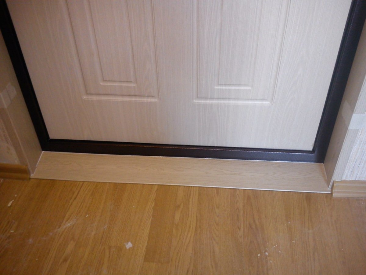 Бетонный балконный порог