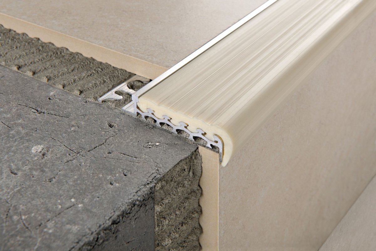 Порог для входной двери