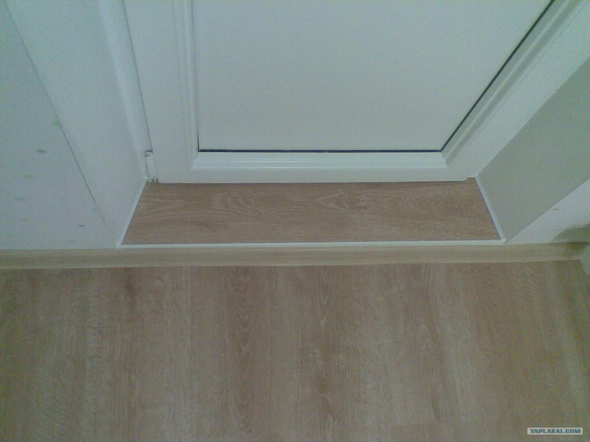 Отделка порога на балкон