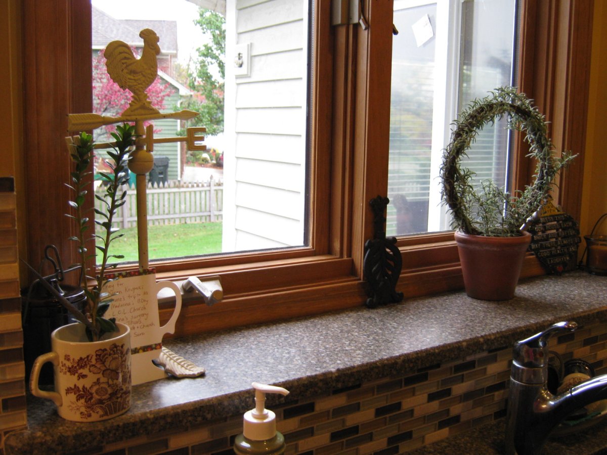 Подоконник столешница на лоджии